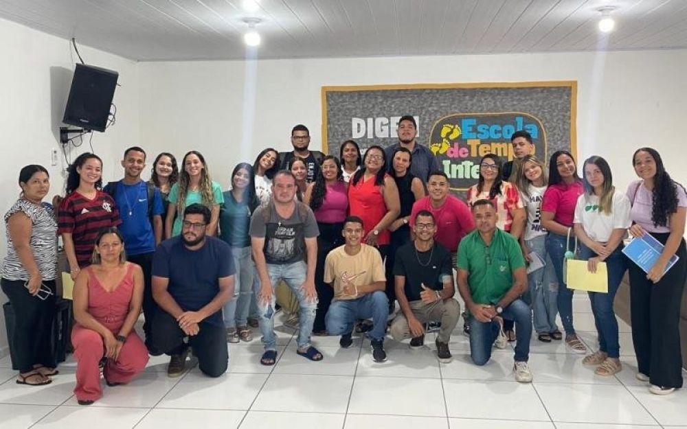 SEMED realiza encontro formativo com os facilitadores das atividades integradoras das Escolas em Tempo Integral