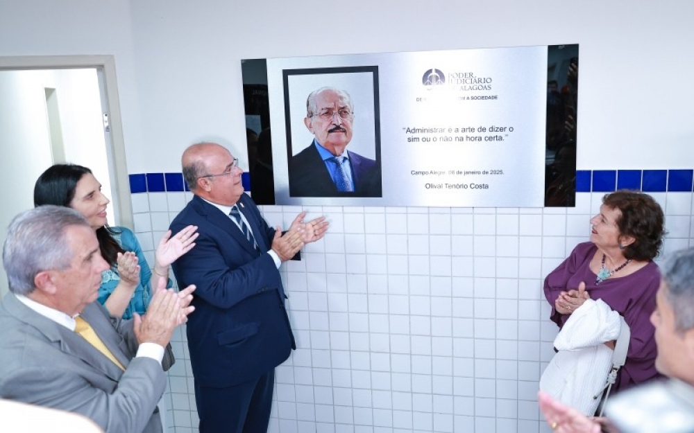 Prefeita Pauline Pereira participa da inauguração da reforma do Fórum da Comarca de Campo Alegre