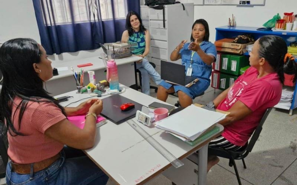 Secretaria de Habitação realizou reunião sobre o Projeto Social do residencial João José Pereira em Luziápolis