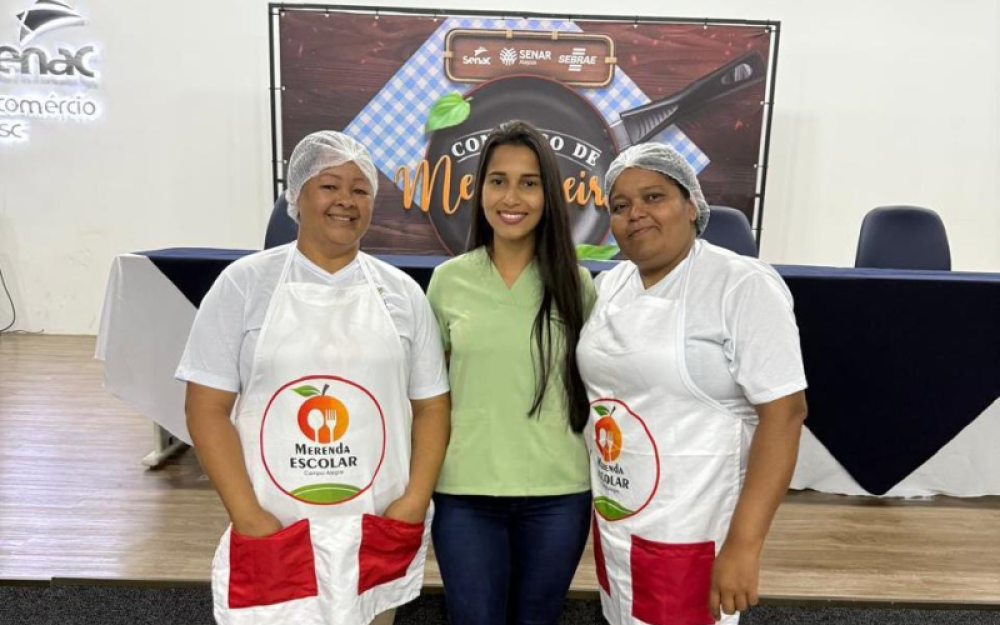 Merendeiras de Campo Alegre participam da etapa regional do Concurso de Merendeiras 2025 