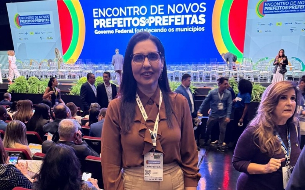 Prefeita Pauline participa de Encontro Nacional de Novos Prefeitos e Prefeitas, em Brasília