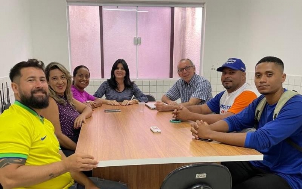 Secretaria de Habitação realiza reunião com a empresa responsável pelo Projeto Social do Residencial João José Pereira 