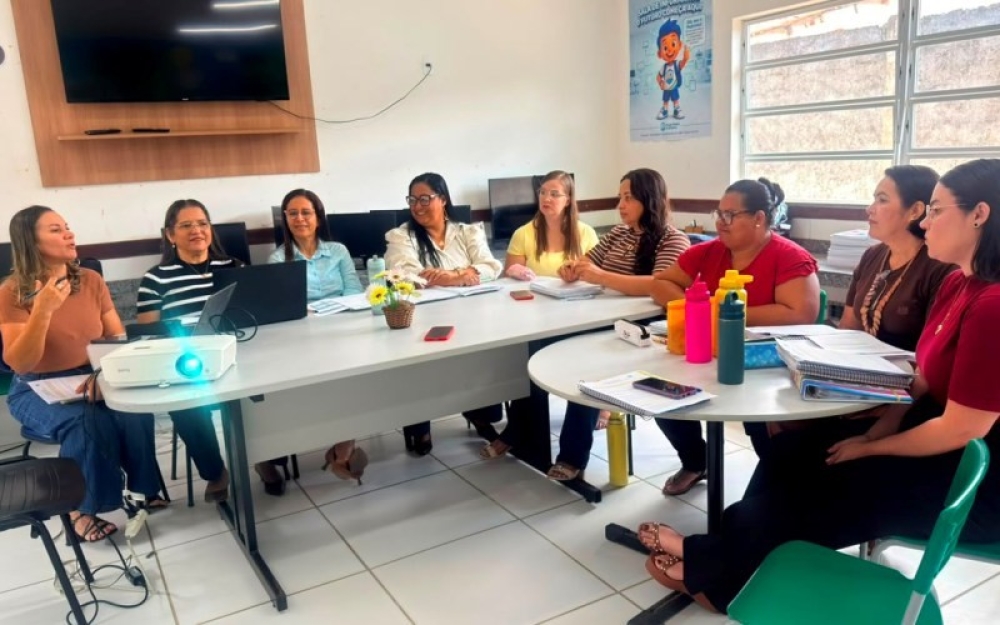 Secretaria de Educação acompanha resultados e planeja novas estratégias para a aprendizagem