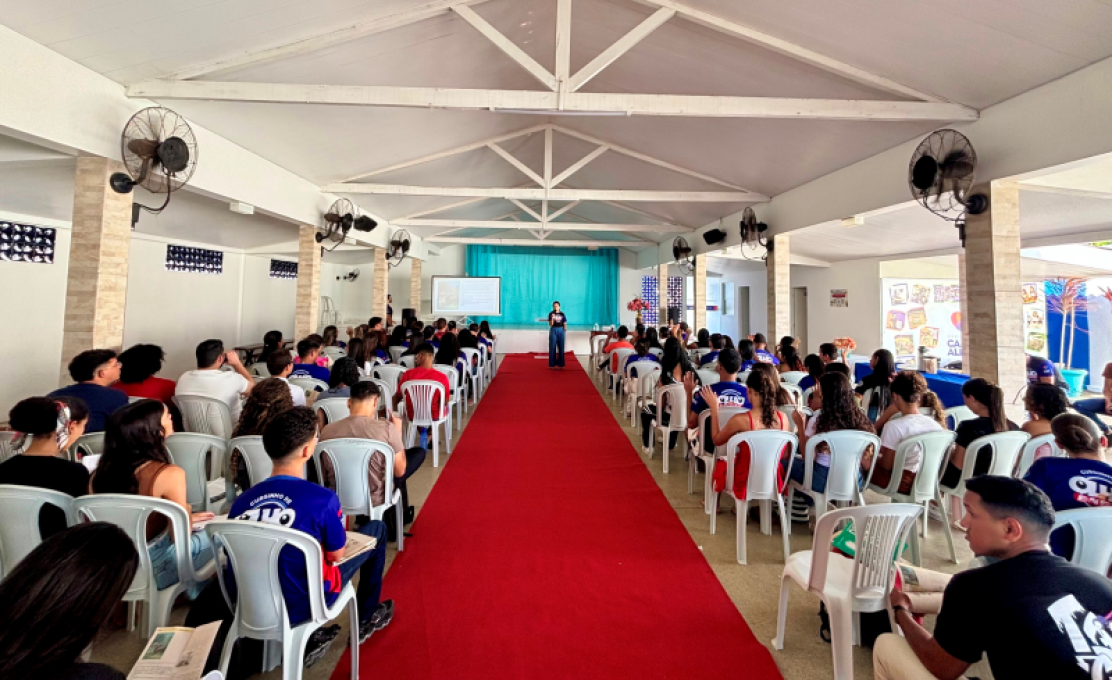 Prefeitura de Campo Alegre realiza aulão do Cursinho De Olho no ENEM para alunos que vão real...