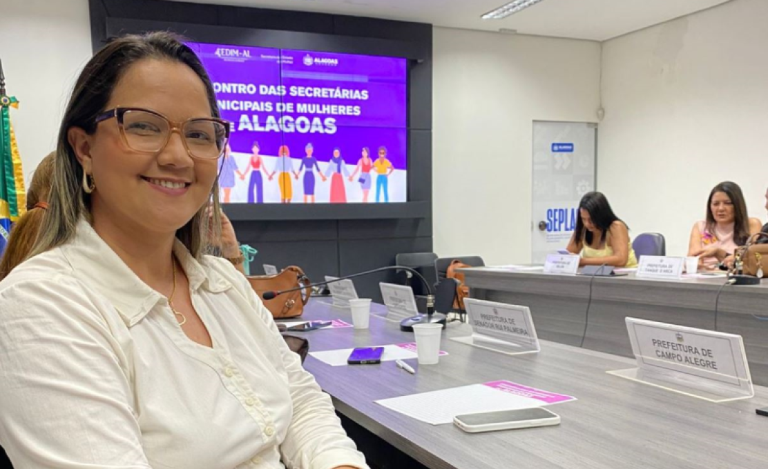 Secretária Helma Carneiro participa do Encontro das secretárias municipais de mulheres realiz...